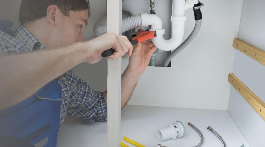 Professional same day plumber in Edna, TX